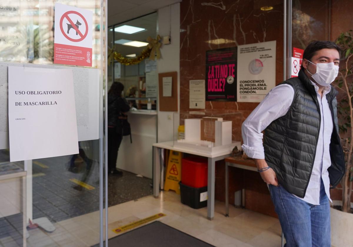 Sanidad ha vuelto a recomendar el uso de mascarilla en todos los centros sanitarios de la Comunitat.