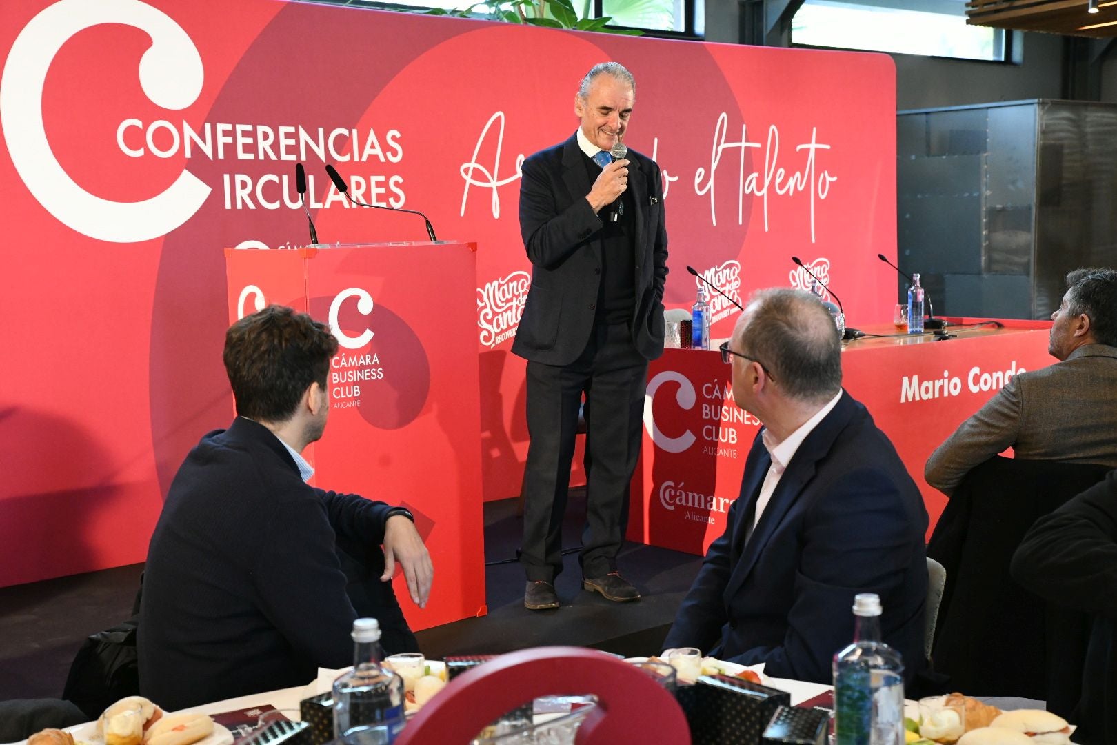 Así ha sido la conferencia de Mario Conde en el Cámara Business Club