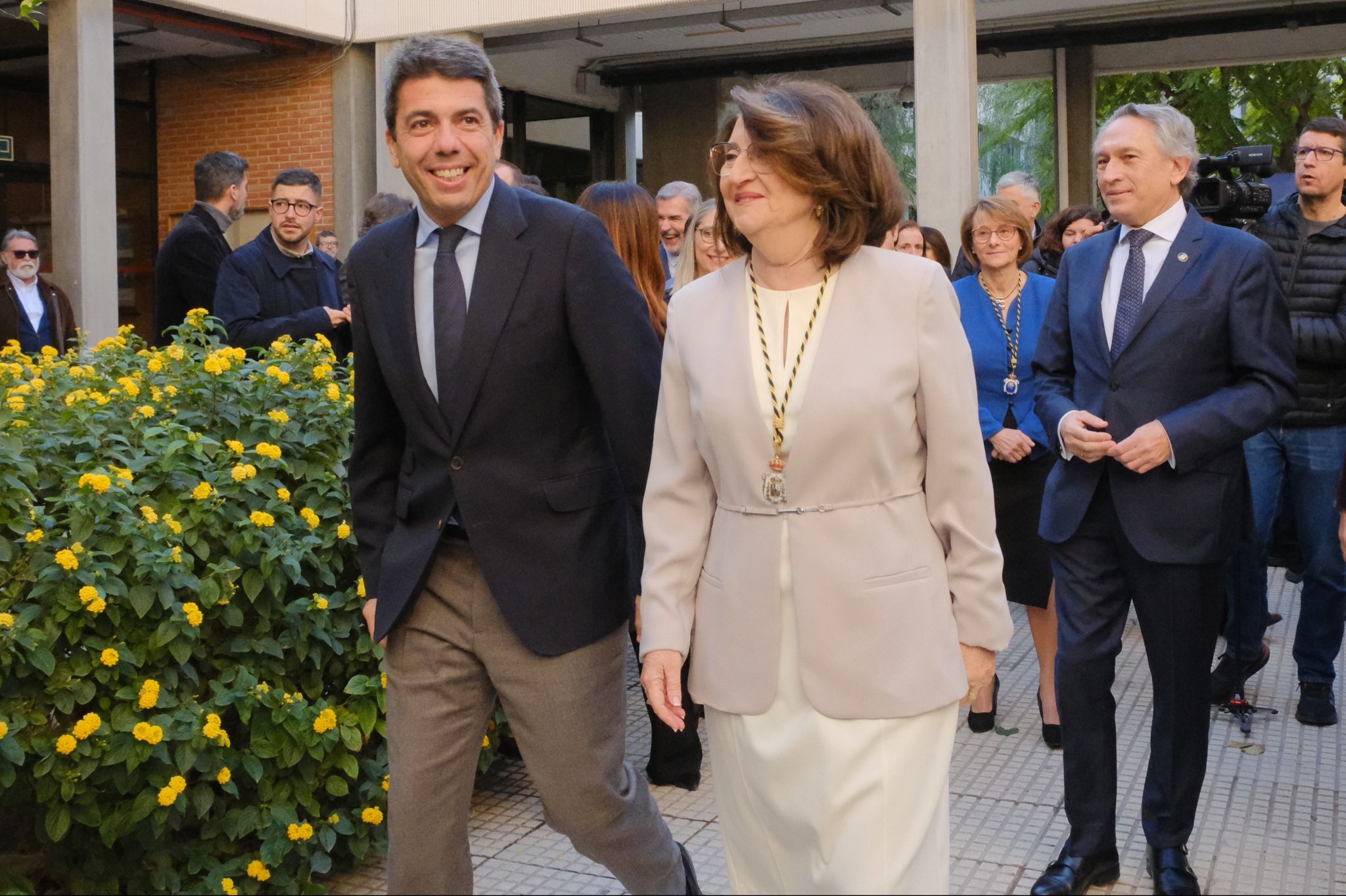 La investidura de Amparo Navarro como rectora de la UA, en imágenes