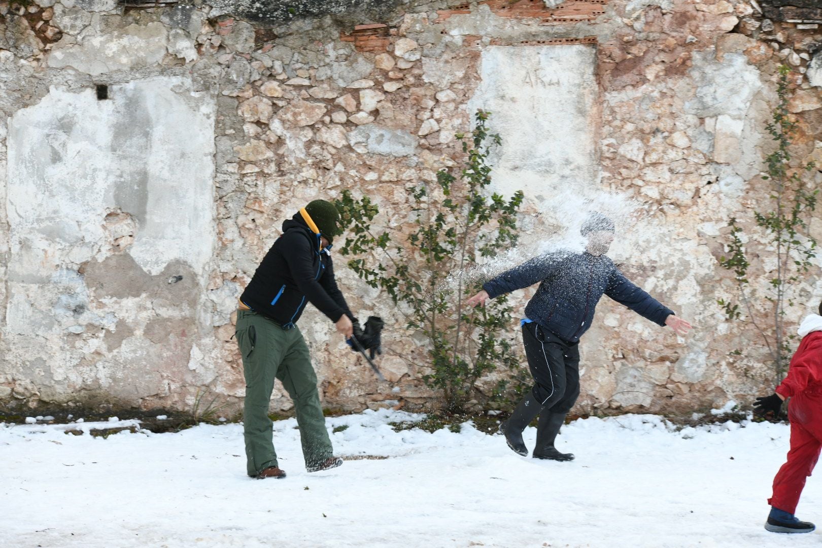 Los alicantinos disfrutan de un día en la nieve