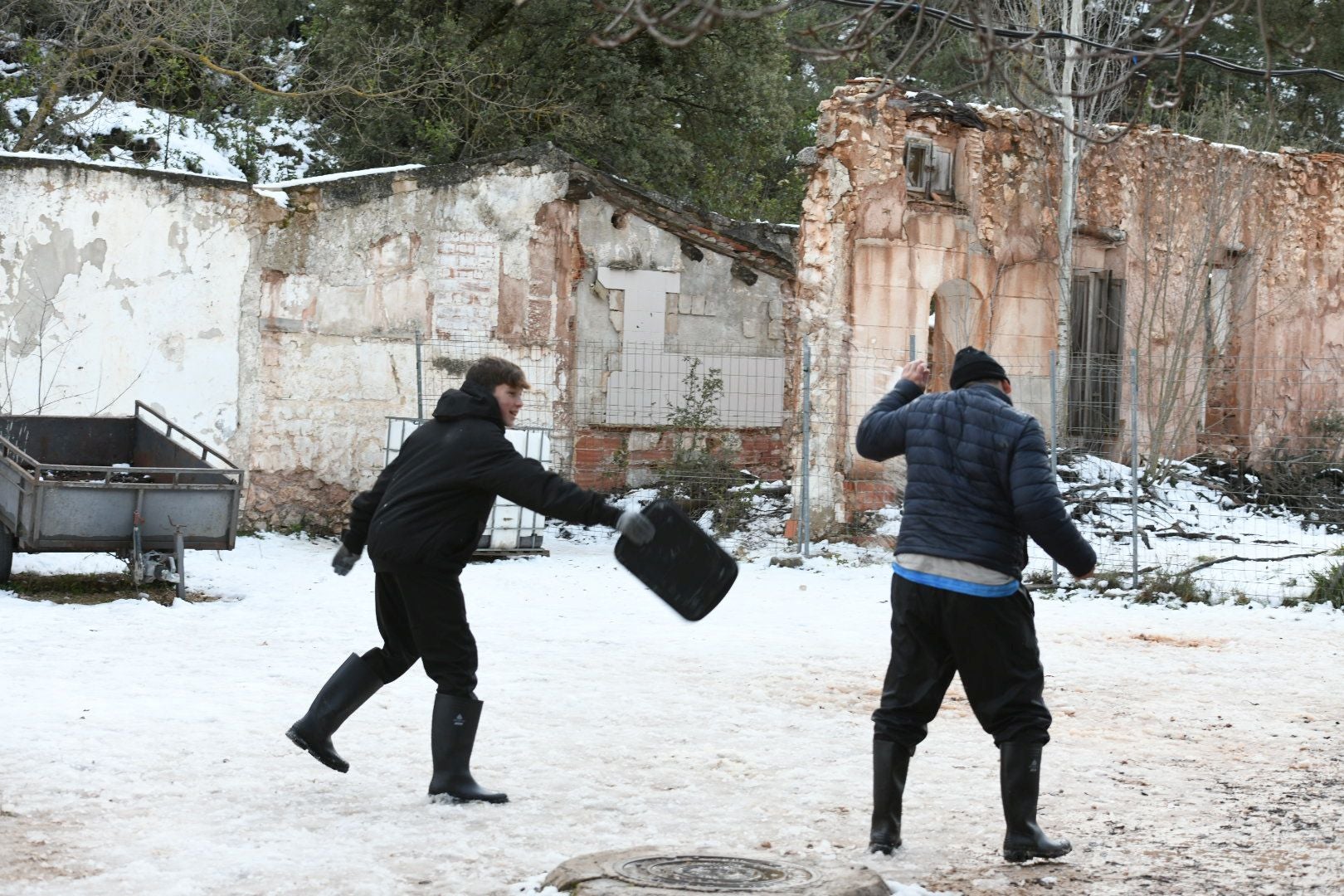 Los alicantinos disfrutan de un día en la nieve