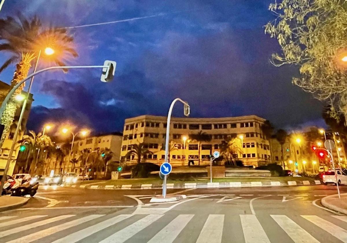 Barrio de Miguel Hernández con viviendas en rehabilitación por la Generalitat.