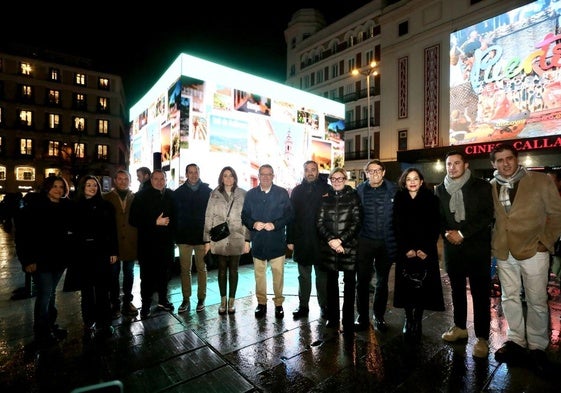 El Patronato Provincial de Turismo instala en la Plaza del Callao un gran cubo de pantallas LED.