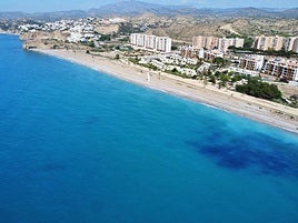 Imagen del municipio alicantino reconocido por Booking como uno de los diez destinos del mundo más populares para viajar en 2025.