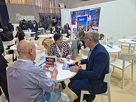 Reunión de Villena en el stand de la Comunitat Valenciana.