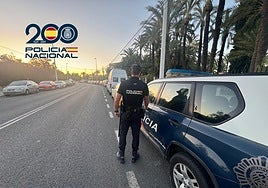 Imagen de archivo de una patrulla de la Policía Nacional.