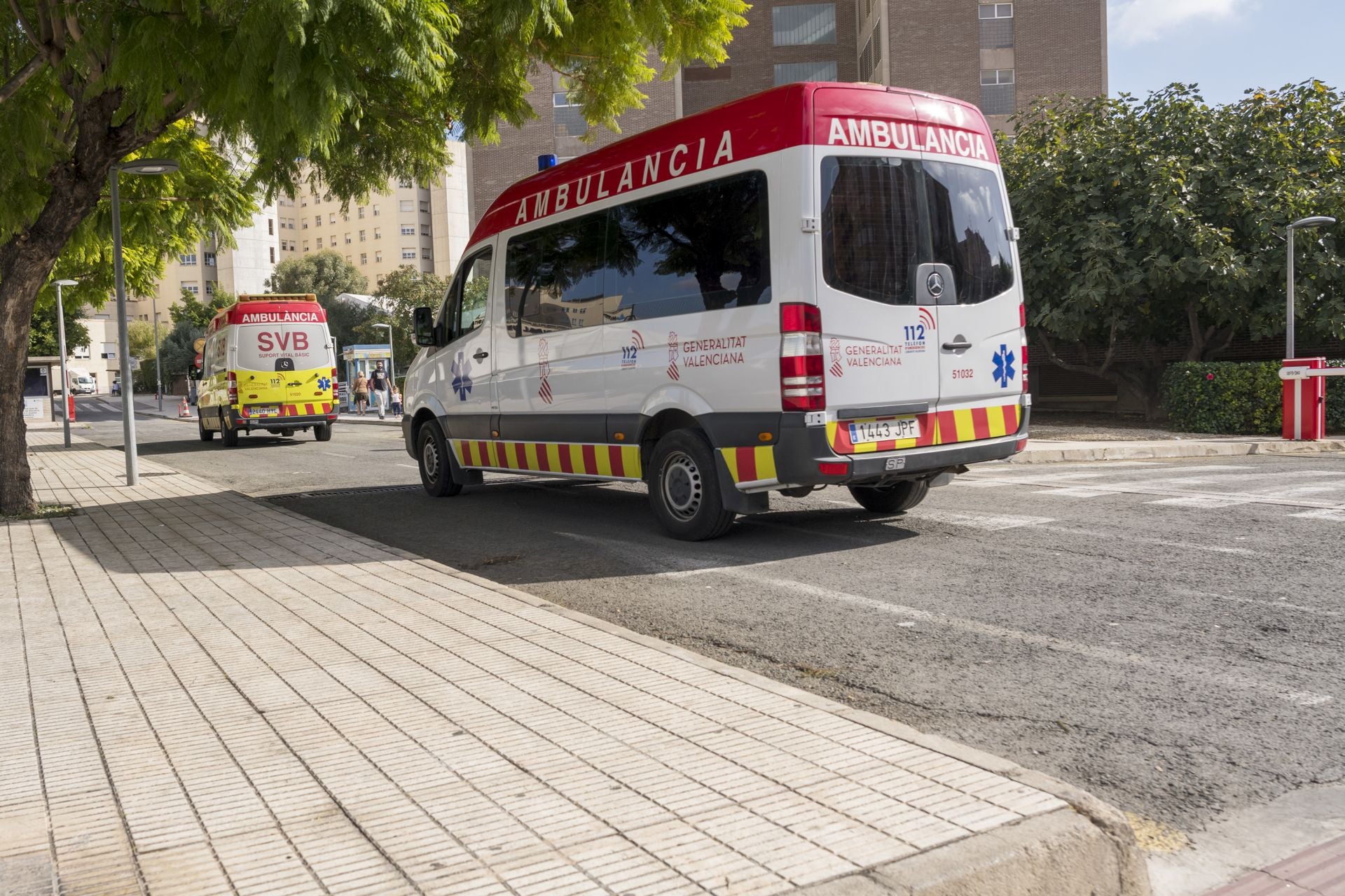 El menor fue ingresado de urgencia en el Hospital General de Alicante tras caer inconsciente.