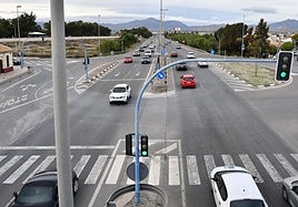 Tráfico rodado en una de las entradas de la ciudad de Alicante.