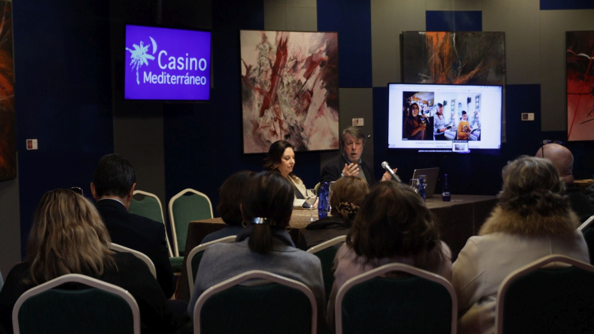 Vicente Climent presenta &#039;Debajo del agua&#039; en Alicante