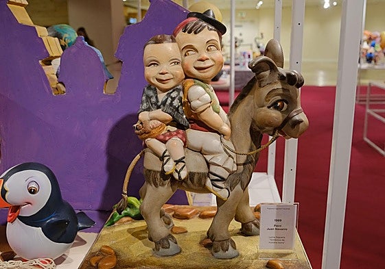 Ninot de Paco Juan, el más antiguo de la exposición.