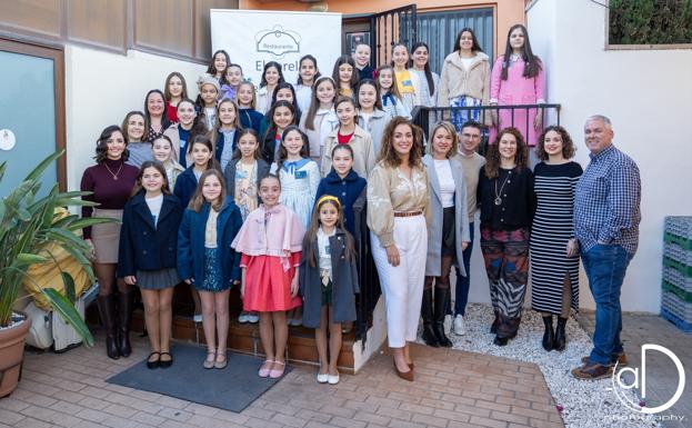 Candidatas a Bellea del Foc infantil.