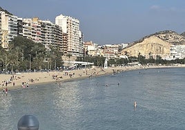 Playa del Postiguet de Alicante.