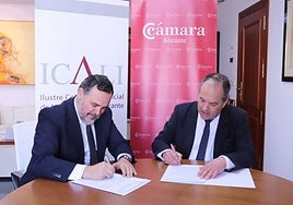 Firma del convenio entre el Icali y la Cámara.