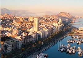 Alicante sin el castillo de Santa Bárbara.