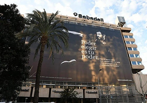 Sede del Banco Sabadell en Alicante, situada en la avenida Óscar Esplá.