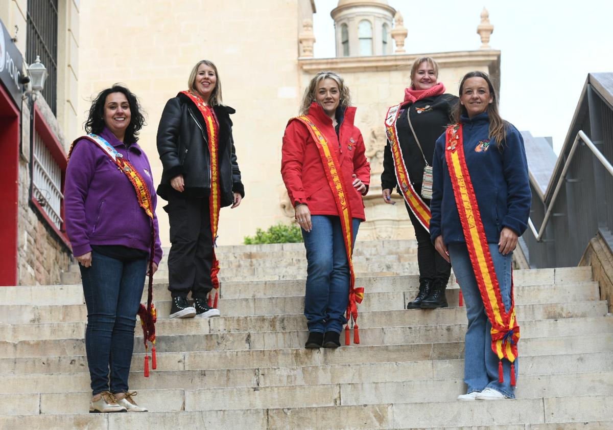 Imagen principal - The veterans of the Alicante fire.