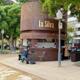 Imagen principal - The new kiosk in Alicante to have a drink under the shade of the ficus trees