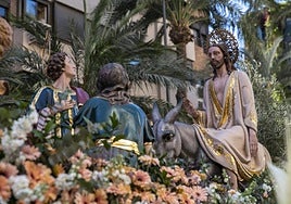 Imagen de la Sagrada Entrada de Jesús Triunfante en Jerusalén, más conocida como 'La Burreta', a su salida de la Diputación de Alicante.