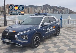 Imagen de archivo de una patrulla de la Policía Nacional en Benidorm.