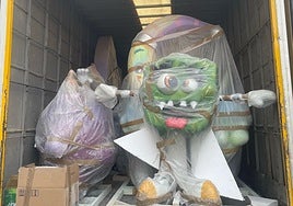 Piezas en un camión preparadas para el transporte a Valencia.