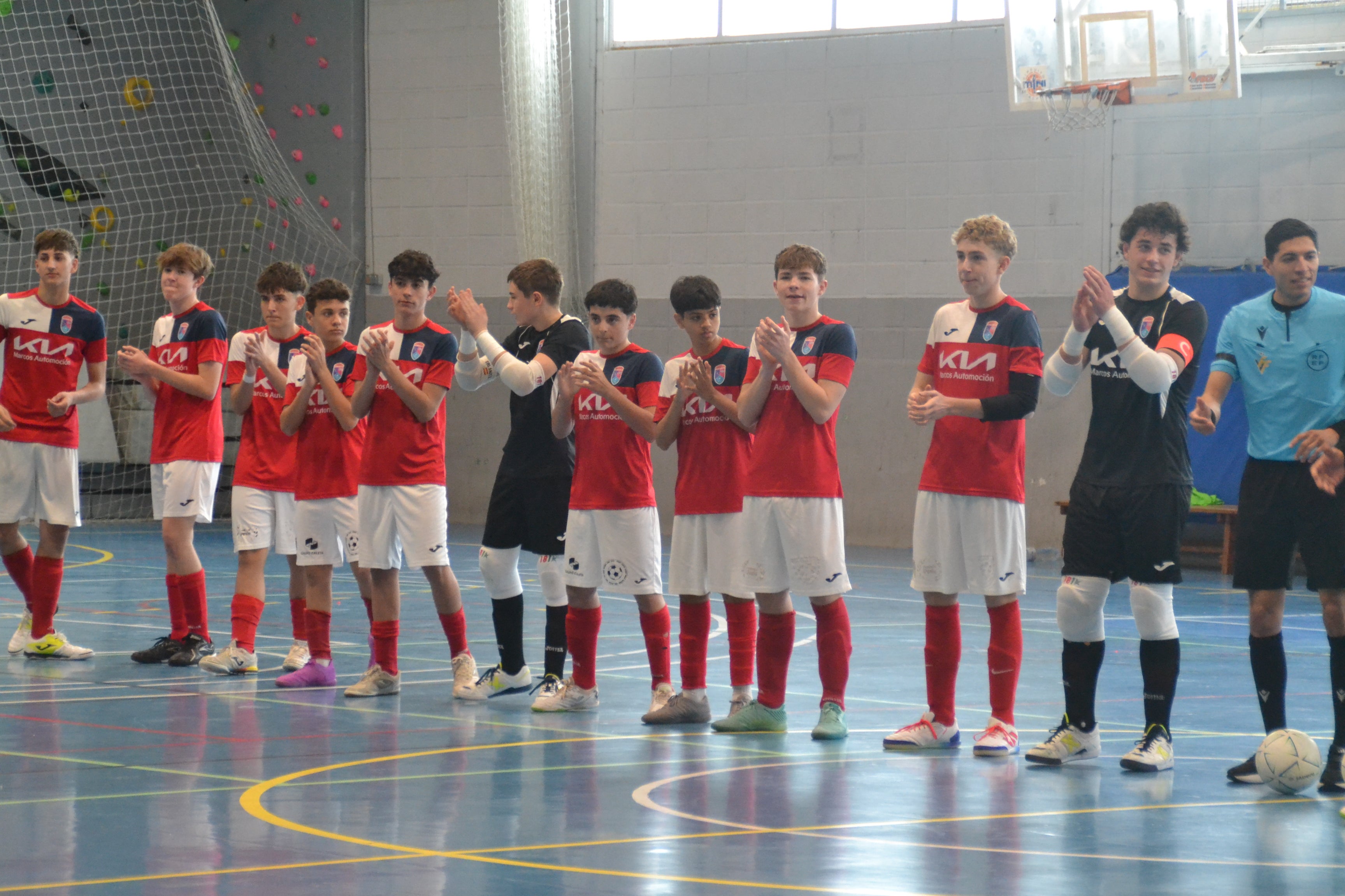Imagen principal - Paidos Dénia sigue imparable en el play-off autonómico