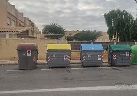 Contenedores de basura en El Campello.