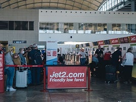 Mostrador de Jet2 en el aeropuerto de Alicante-Elche.