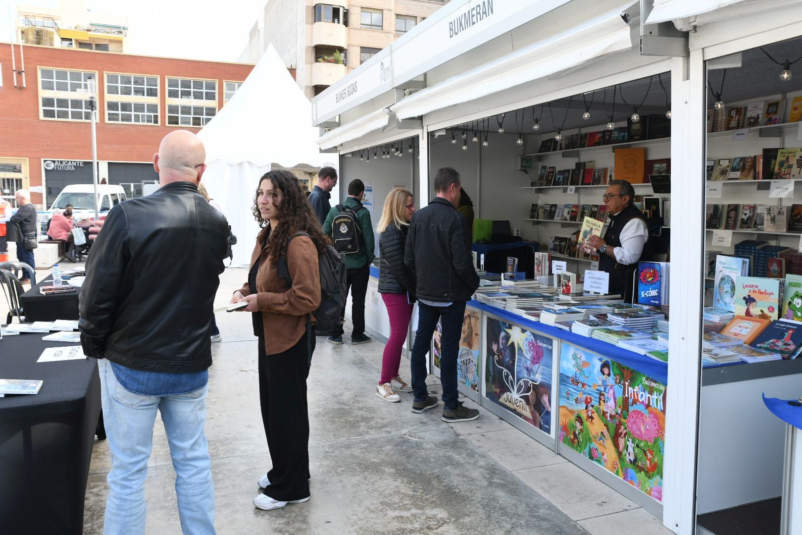 Pistoletazo de salida a la Feria del Libro de Alicante