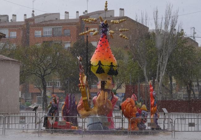La hoguera bajo el granizo.
