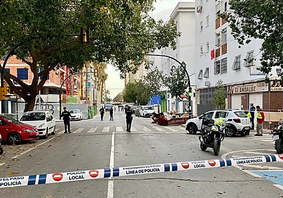 Miembros de la Policía Nacional en el lugar del tiroteo.