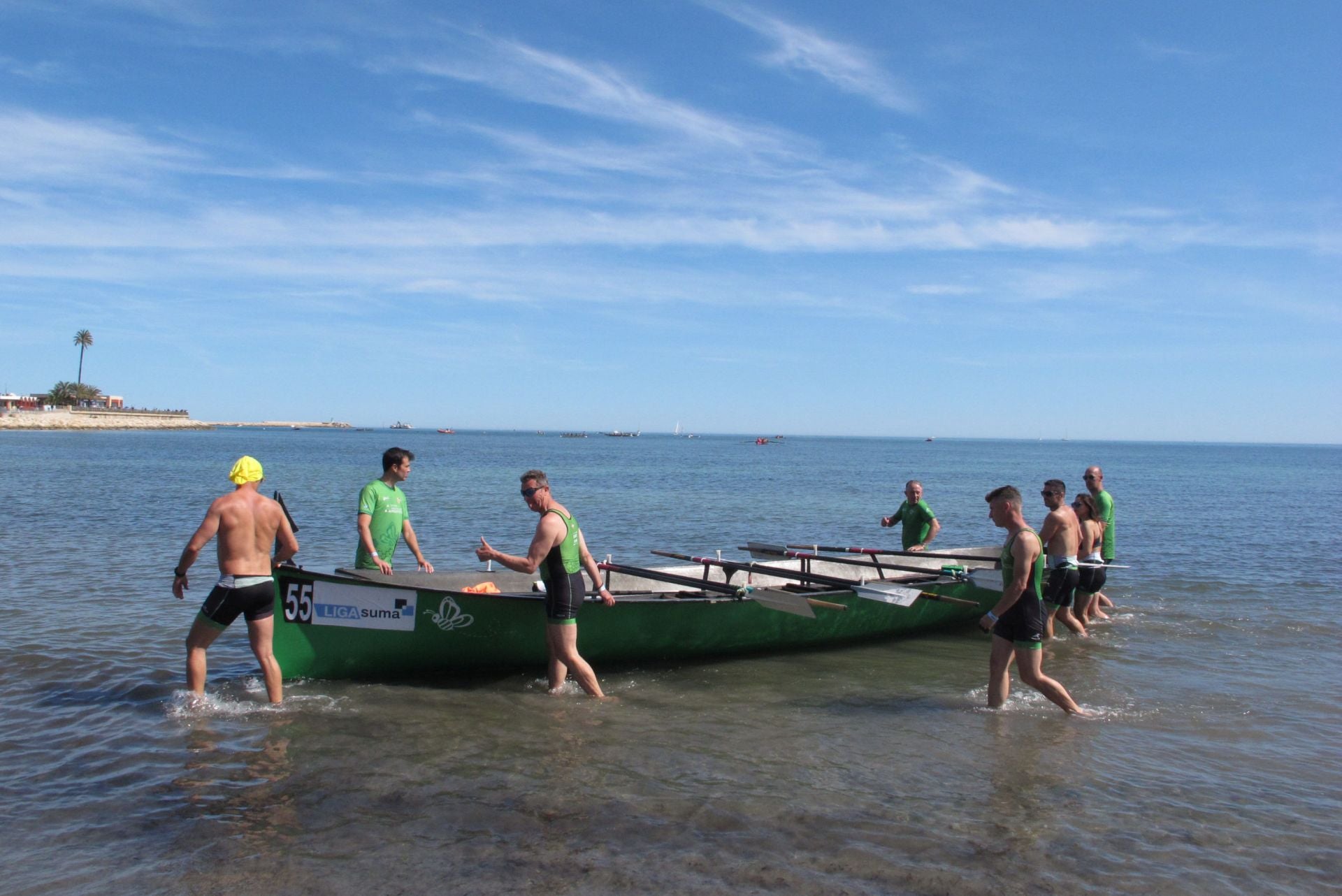 Dénia celebra la novena regata de la Liga Suma de remo de banco fijo