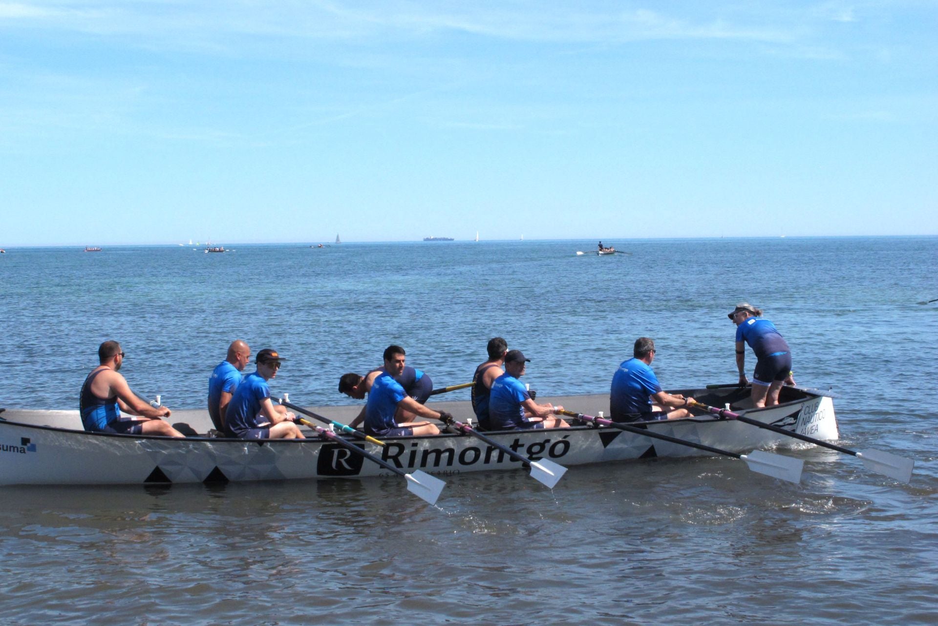 Dénia celebra la novena regata de la Liga Suma de remo de banco fijo