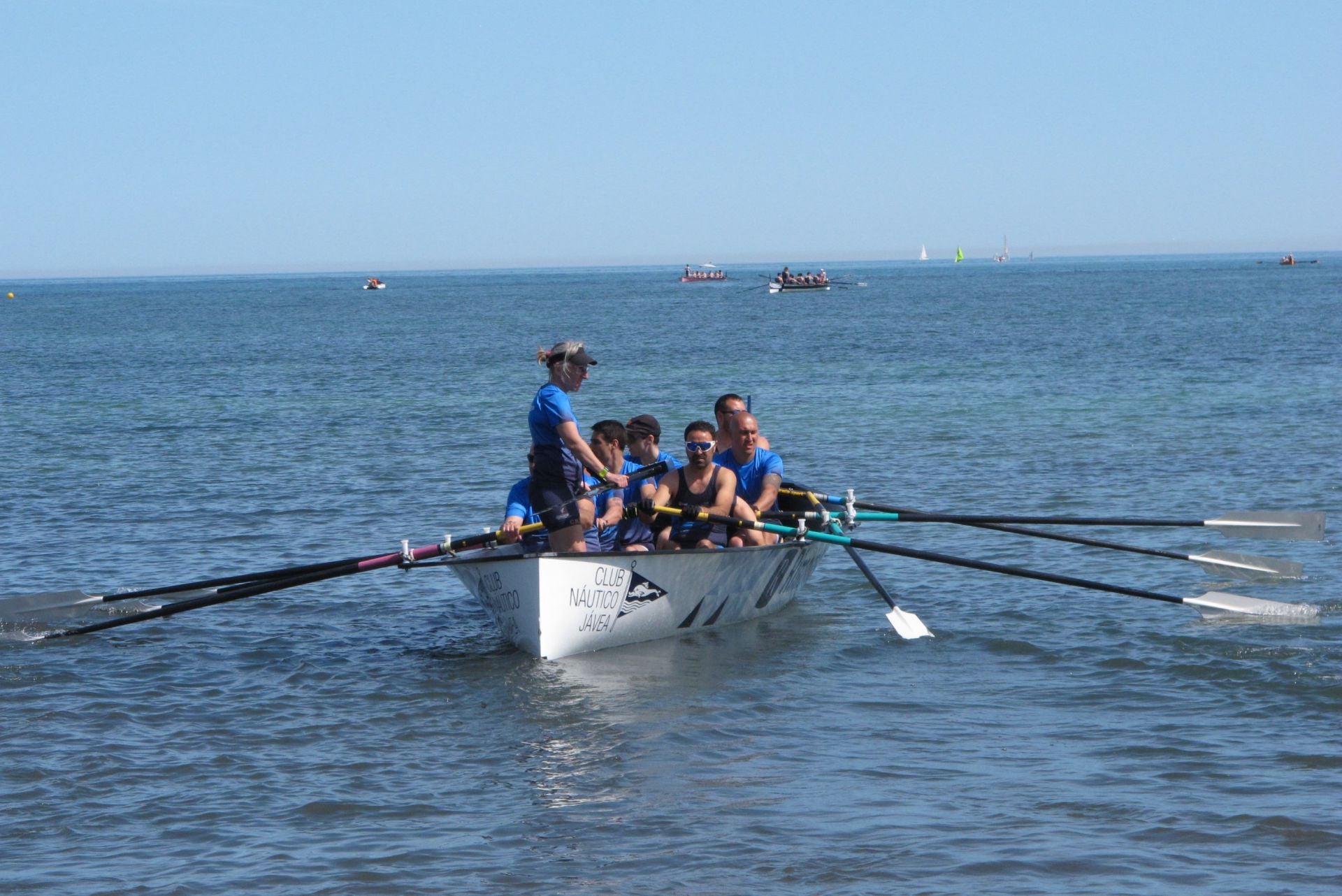 Dénia celebra la novena regata de la Liga Suma de remo de banco fijo