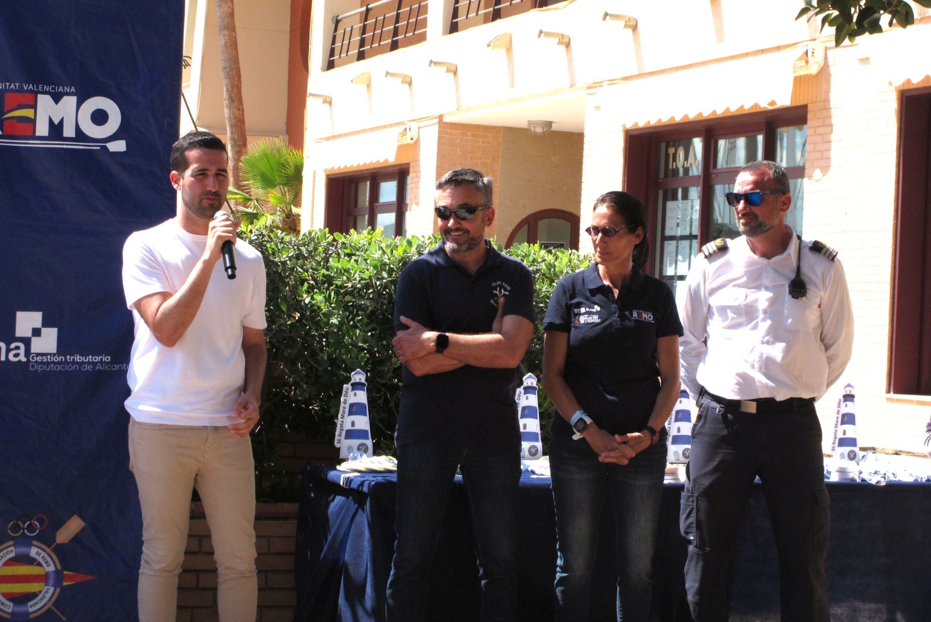 Dénia celebra la novena regata de la Liga Suma de remo de banco fijo