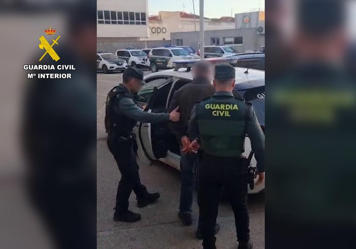 Slovak Fugitive Captured During Routine Check in Torrevieja Leisure Area