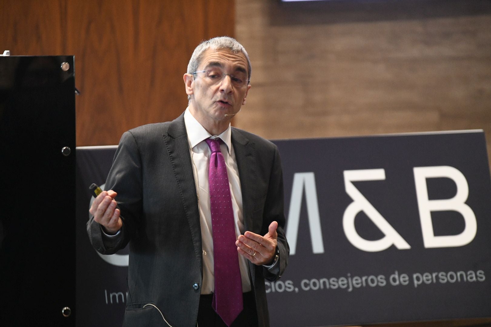 Los retos de la economía de la Comunitat, a debate en la sede de Elche de Grupo Soledad