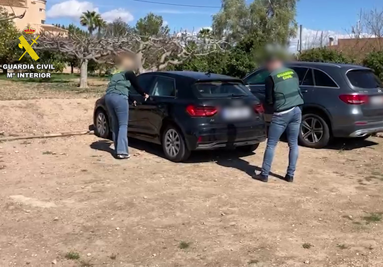 Imágenes de la operación que ha desarticulado la red de estafas.