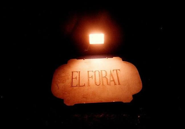 Cartel de 'El Forat'.