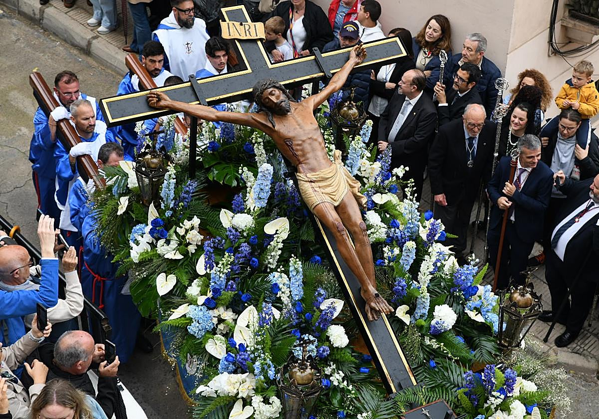 La espectacular salida de El Morenet emociona a Alicante y elude la lluvia