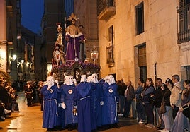 La devoción del Lunes Santo recorre las calles de Alicante