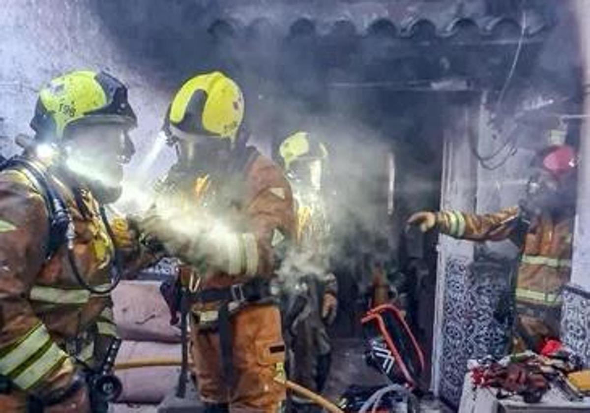 Fire Engulfs Gym in Albatera
