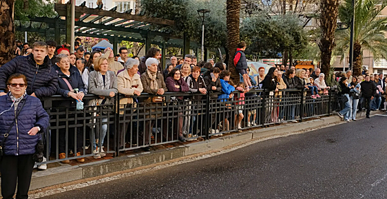 Espectadores de la Semana Santa de Alicante.