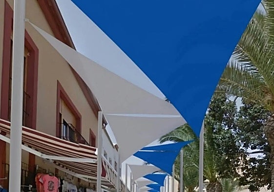 Así serán los nuevos toldos marineros de la isla de Tabarca.