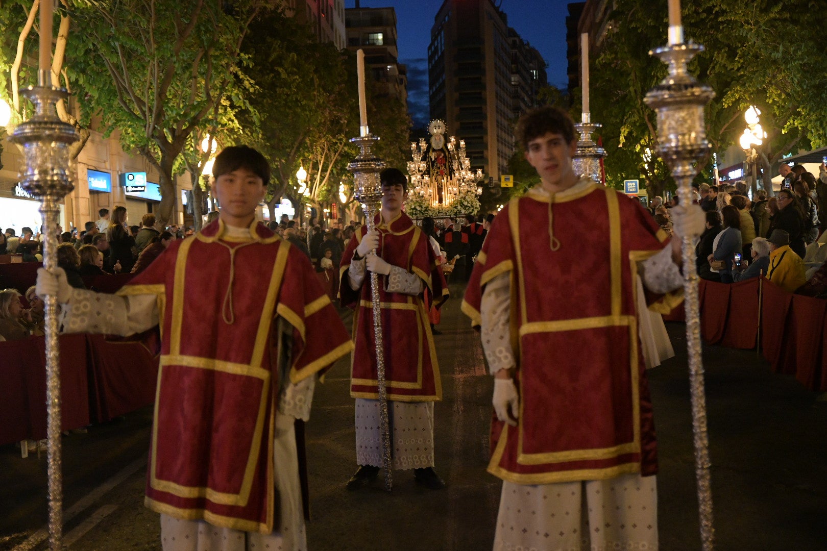 &#039;La Marinera&#039; conmociona a Alicante en el Miércoles Santo