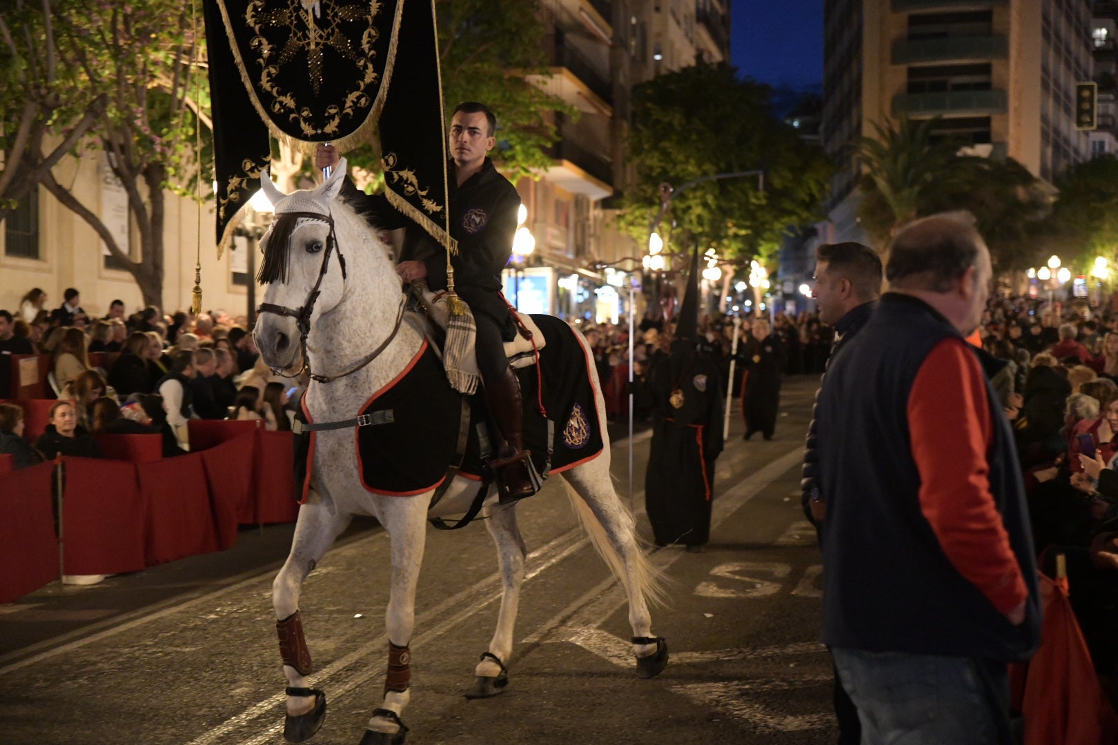 &#039;La Marinera&#039; conmociona a Alicante en el Miércoles Santo