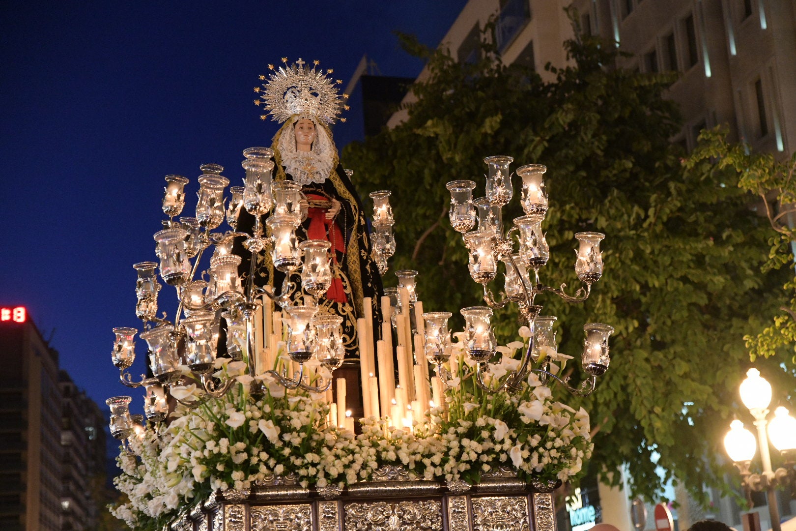 &#039;La Marinera&#039; conmociona a Alicante en el Miércoles Santo
