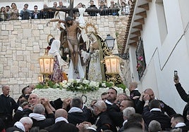 Alicante, a los pies de la procesión de Santa Cruz