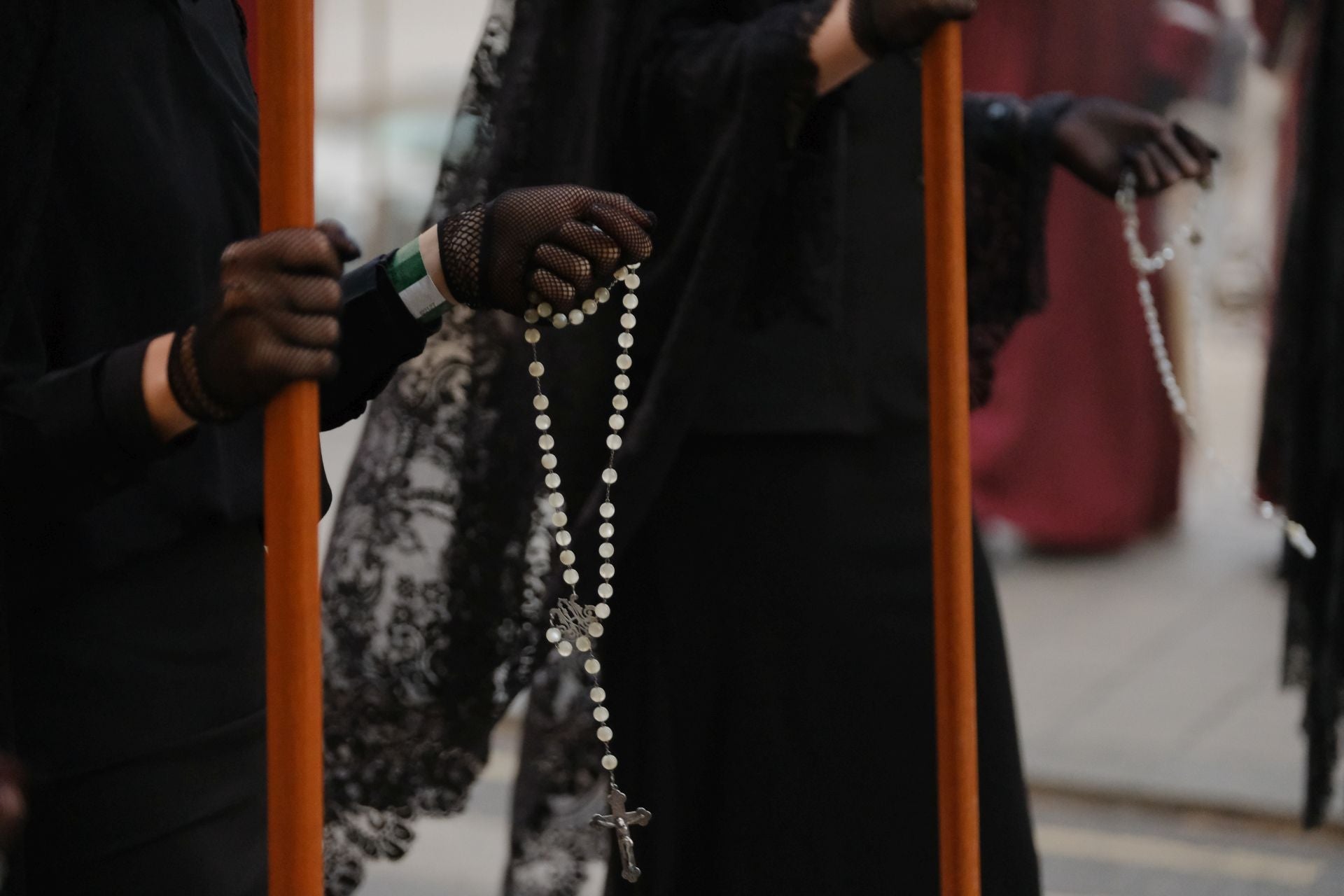 El paso más grande de España emociona a la Semana Santa de Alicante