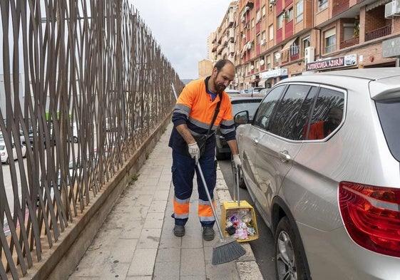 Trabajador de la Limpieza de Alicante.