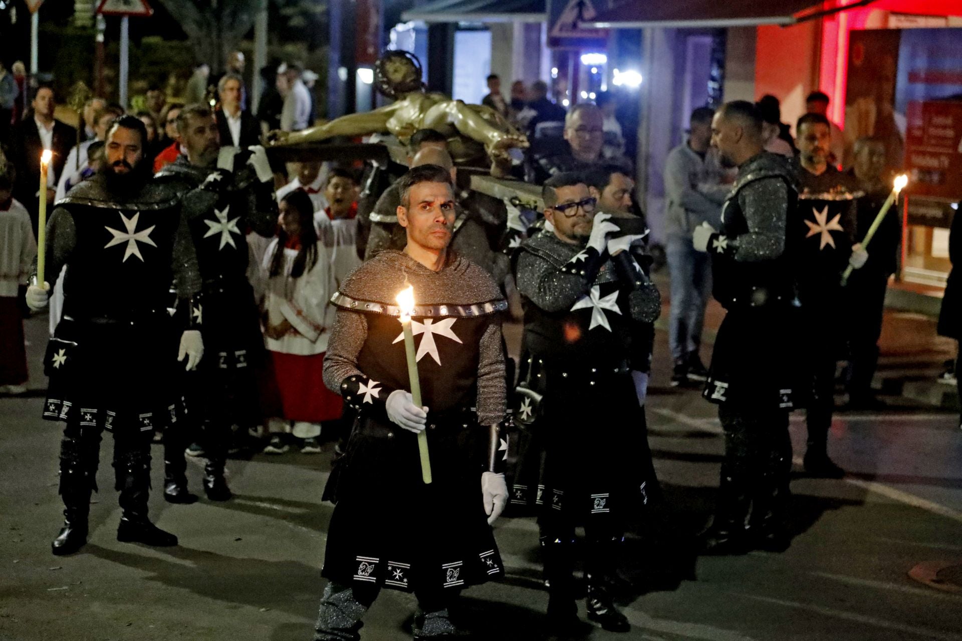 Dénia se rinde ante los pasos de la Semana Santa